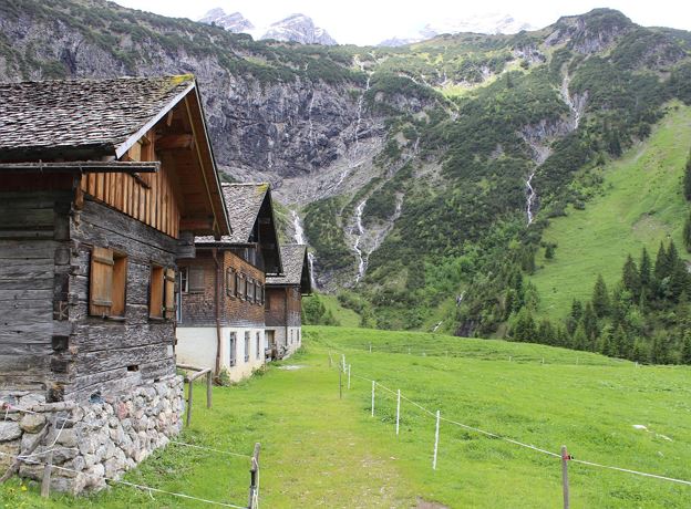 BERGaktiv hike to the Göppinger Hut